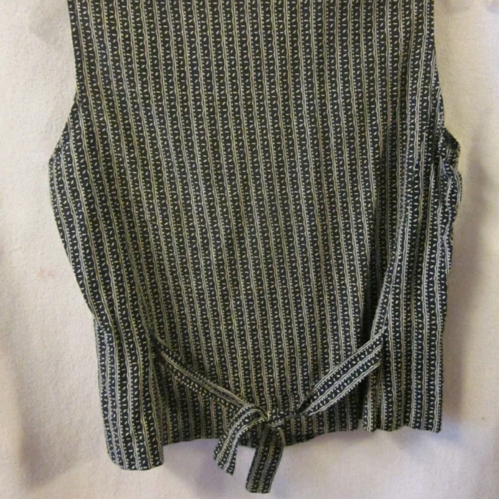 Black & Cream Vest - Picture 2 of 3